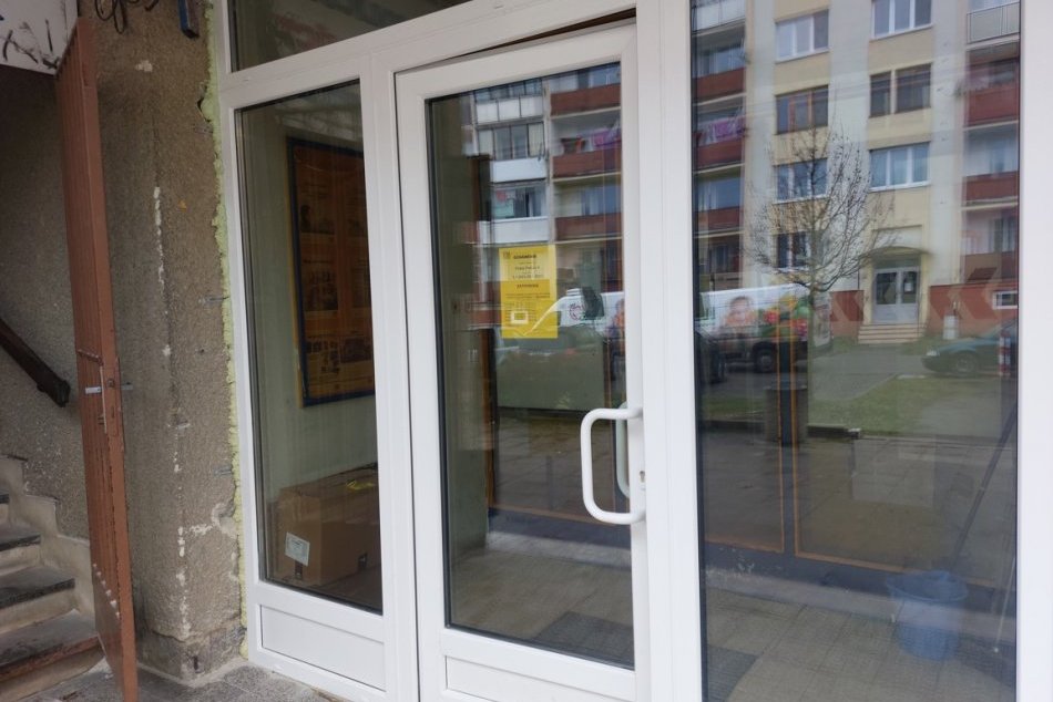 Objektívom: Pošta na Sídlisku 2 v Prešove je už dlhšie zatvorená