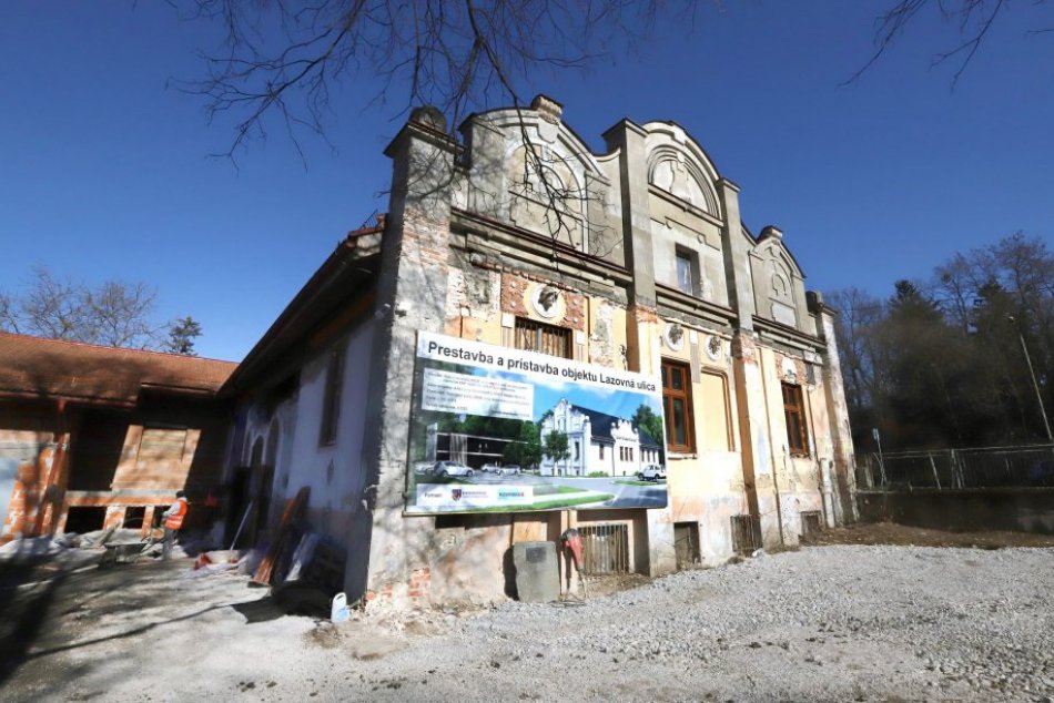 V OBRAZOCH: Obnova kaštieľa v Banskej Bystrici