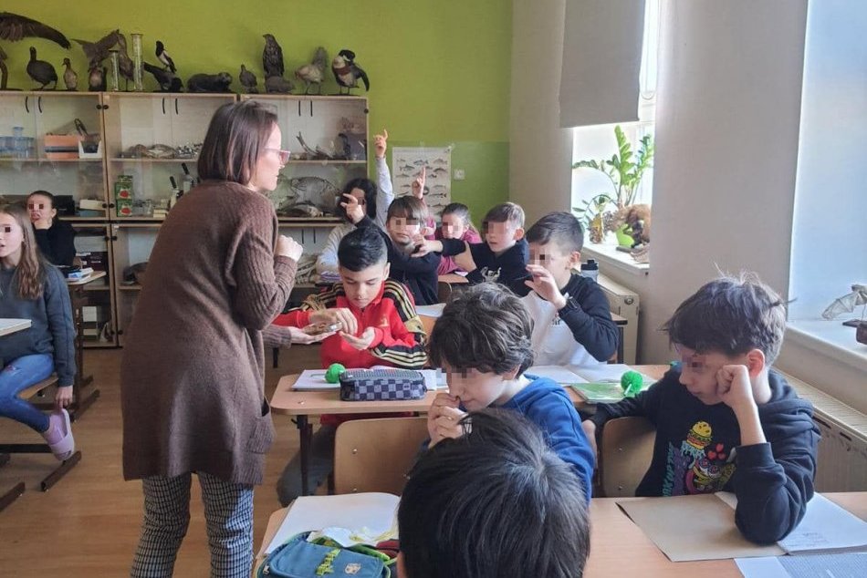 Na českej školy sa žiaci kŕmili hmyzom