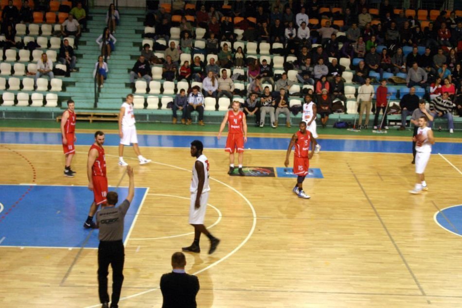 Bystričania pod košmi proti Nitre: Pekný basketbal, na konci smútok :(