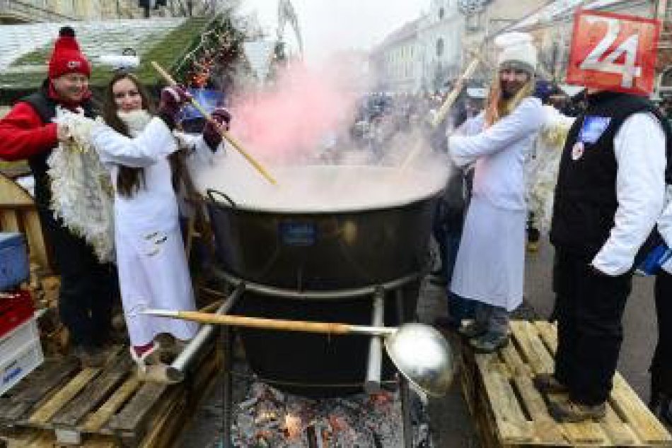 Anjelská kapustnica sa varila včera v meste