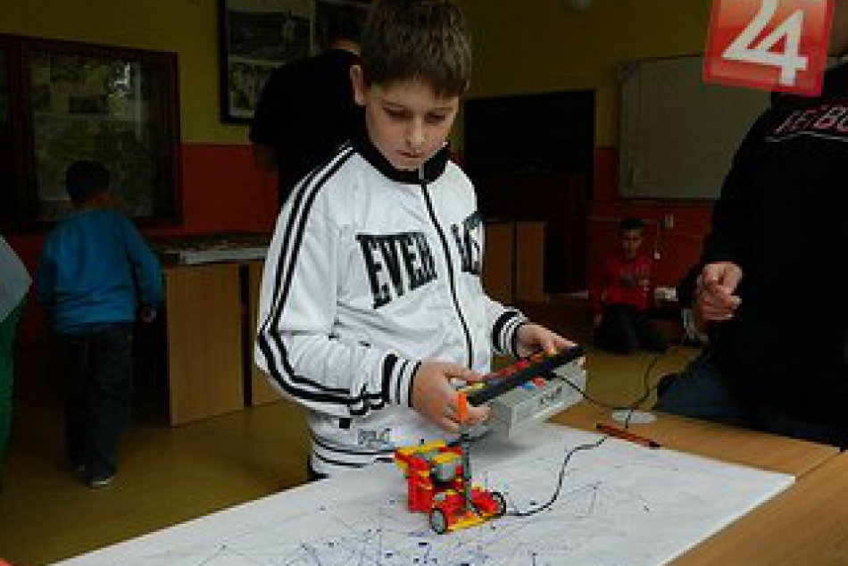 Žiaci zo Základnej školy Skýcov na Európskom týždni robotiky