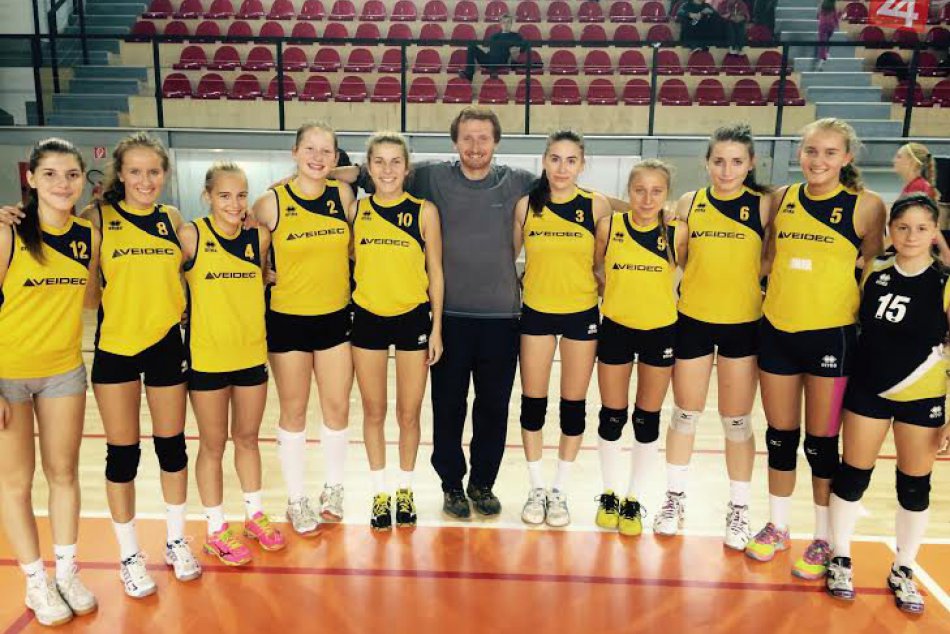 FOTO: Mladé volejbalistky AC UNIZA bodovali
