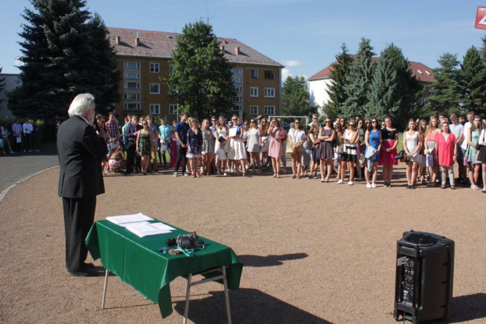FOTO: Mikulášski gymnazisti ukončili školský rok