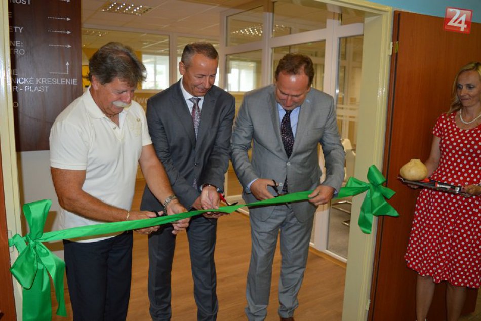 V OBRAZOCH: Unikátny komplex moderných učební na bystrickej škole