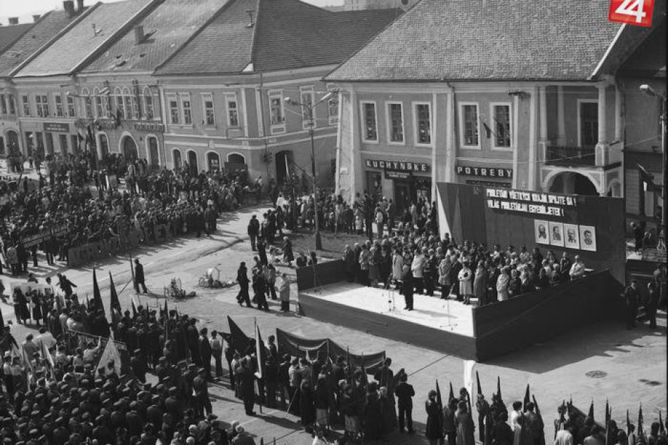 Obrazom: Prvomájové oslavy v Rožňave