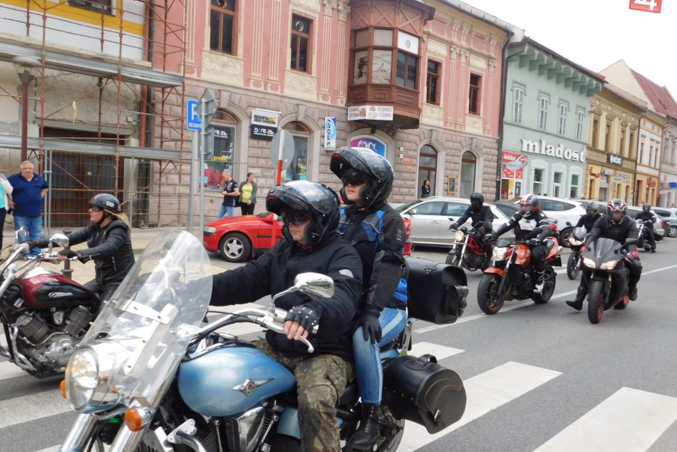 OBRAZOM: Do Spišskej zavítalo niekoľko stoviek motorkárov z celého východu