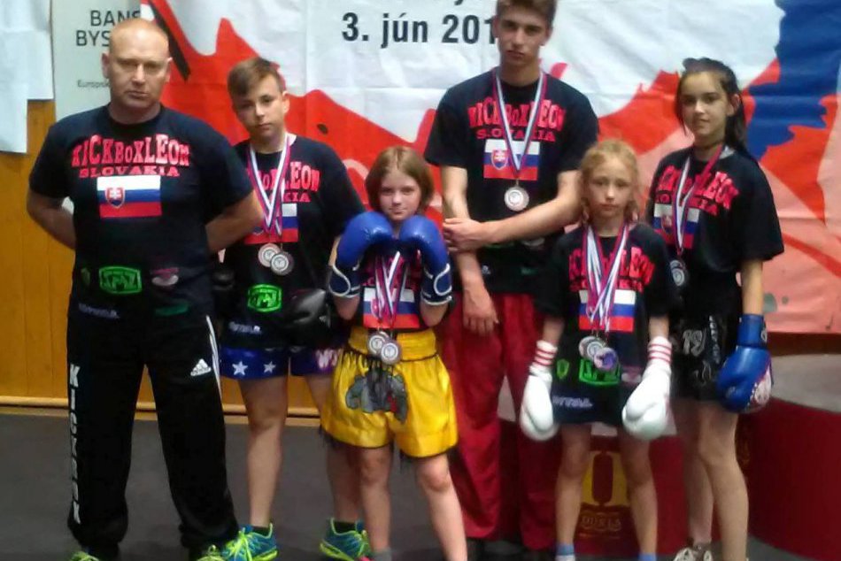 V OBRAZOCH: Revúcka kickboxerka majsterkou SR