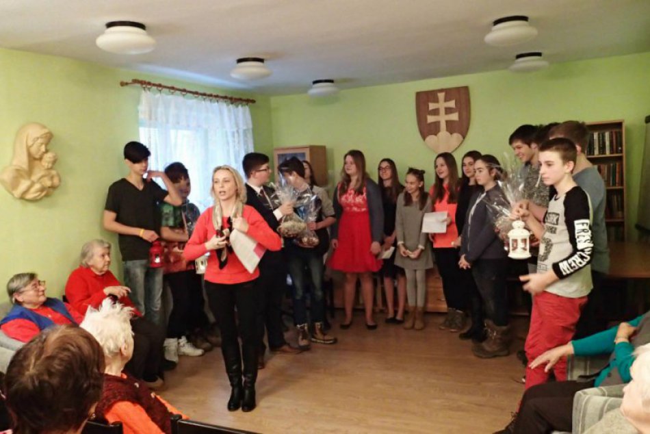 Žiaci z Považskej nominovaní na Detský čin roka: Pred Vianocami potešia seniorov