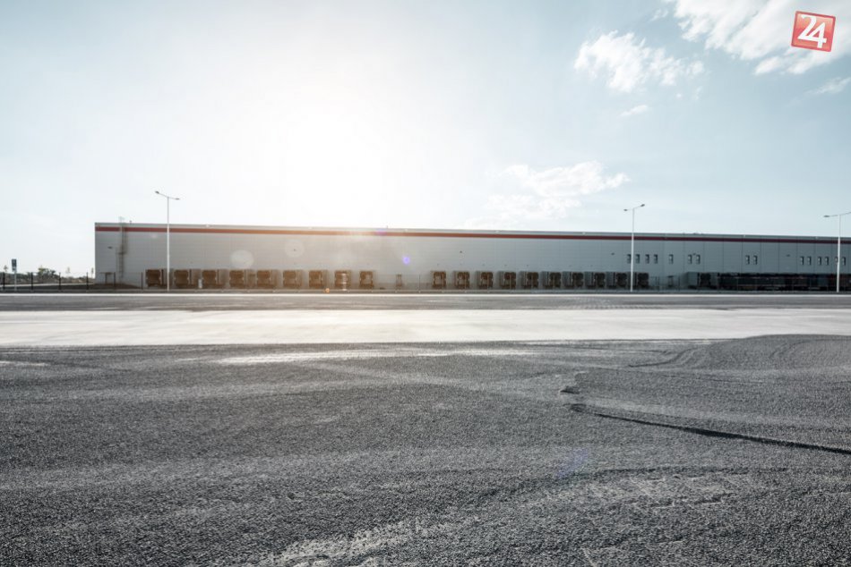 OBRAZOM: Logistické centrum v priemyselnom parku Kostolné Kračany bolo dokončené