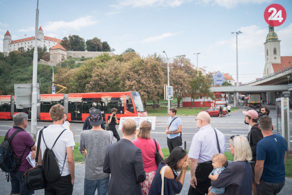 URBAN WALK po štvrtý krát: Téma most SNP