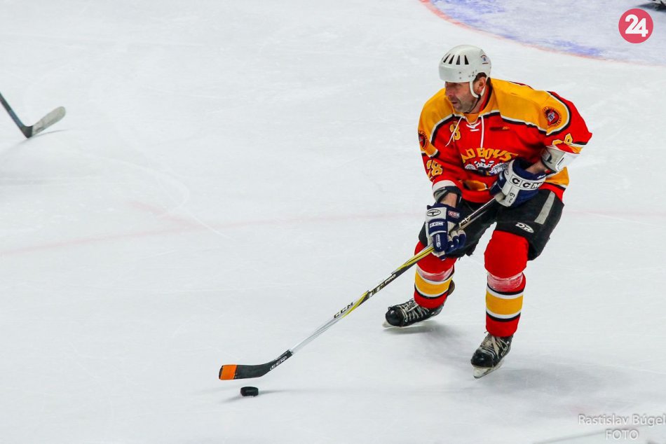 Majstrovsvtá Slovenska veteránov: O tretie miesto - HC Topoľčany - Dubnica 2:5