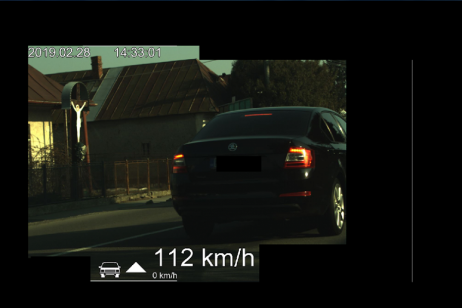 Po Michalovciach sa rútil rýchlosťou 112 km/h: Pretekár dostal mastnú pokutu