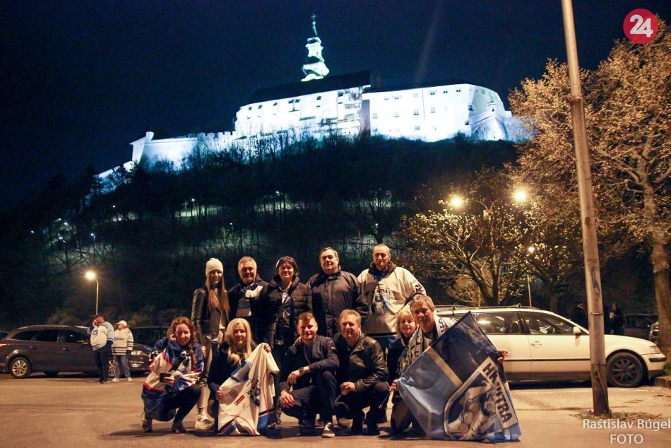Hokejisti postúpili do finále: Fanúšikovia ich privítali ako majstrov