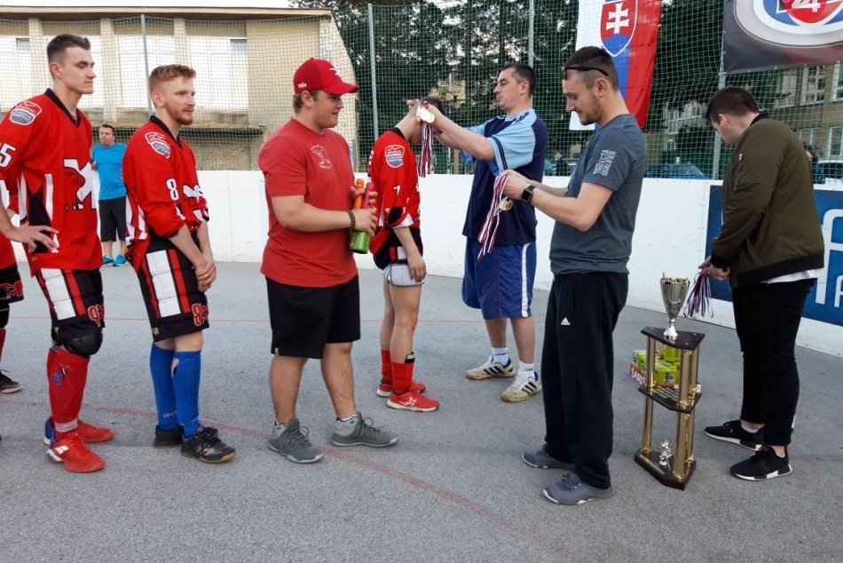 Radujú sa so zlatou medailou na krku: V hokejbale sme spoznali majstra ligy
