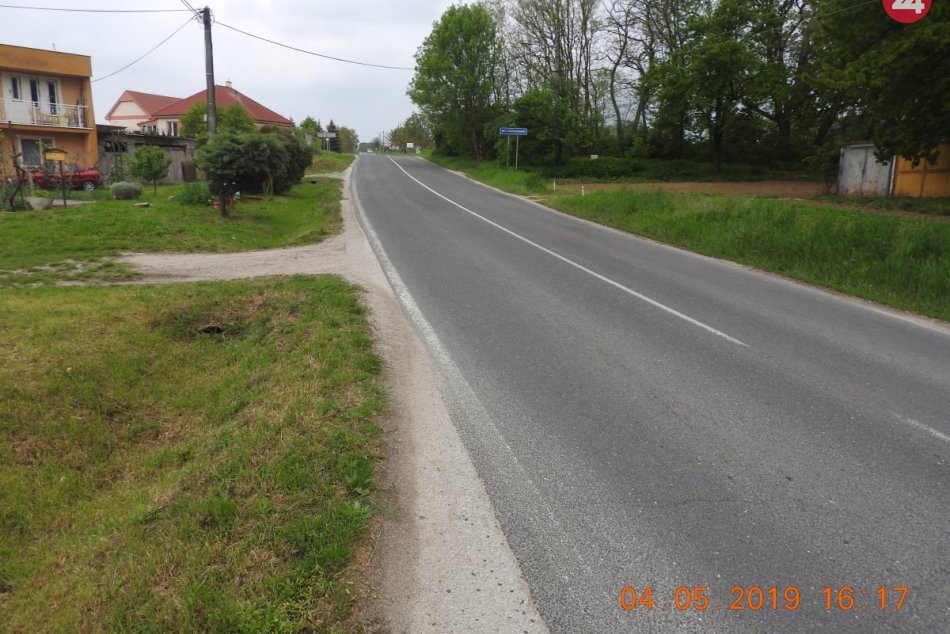 Pri zrážke s autom sa ťažko zranil cyklista: Polícia hľadá svedkov nehody