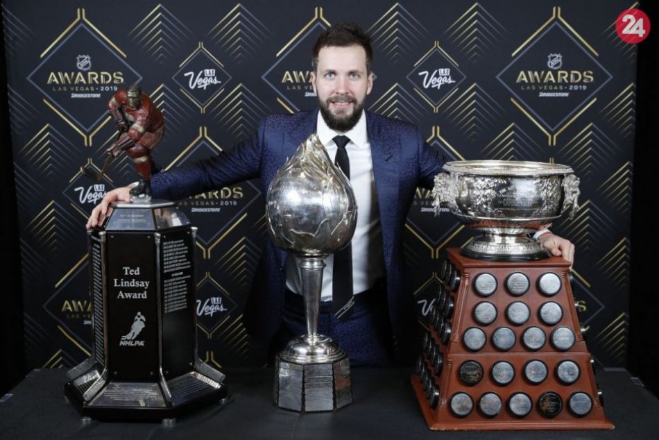 Kučerov kraľoval odovzdávaniu cien NHL