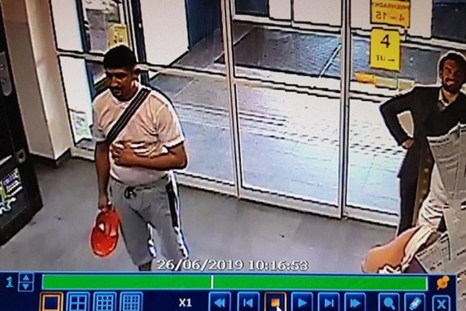 Neznámy muž okradol dôchodkyňu v Banskej Bystrici