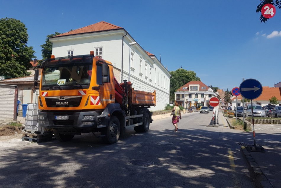 Rekonštrukcia chodníka na Dolnopotočnej