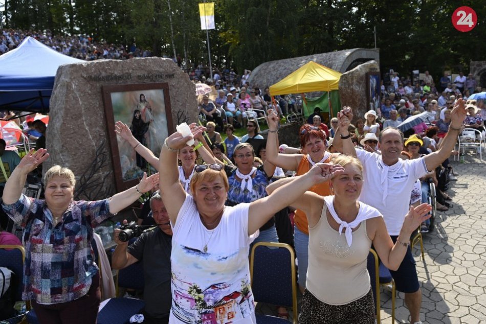 FOTO z púte do Skalného sanktuária Božieho milosrdenstva na hore Butkov