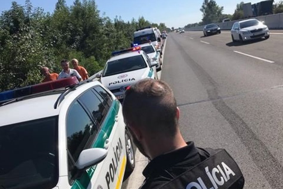 Bratislavčan rozbíjal autá na diaľnici D1