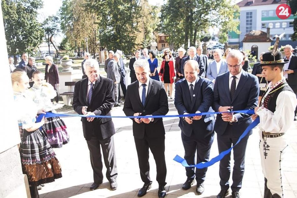 GALÉRIA: Slávnostné otvorenie Zemplínskeho múzea zachytené na ZÁBEROCH