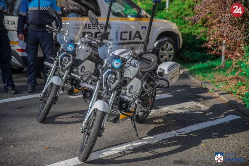 Novinka v popradských uliciach:Elektrické motorky mestských policajtov