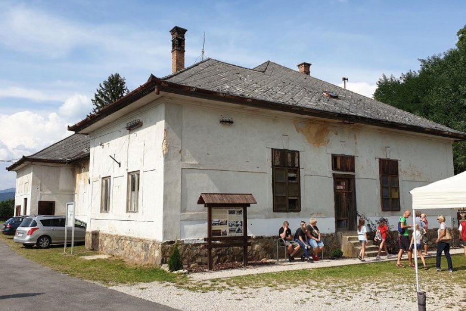 V OBRAZOCH: Budovu bývalého kina v osade Železník čaká premena
