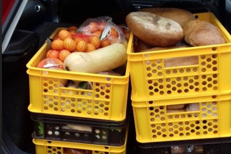 Obrazom: Spišská katalícka charita pomáha ľuďom v Krompachoch