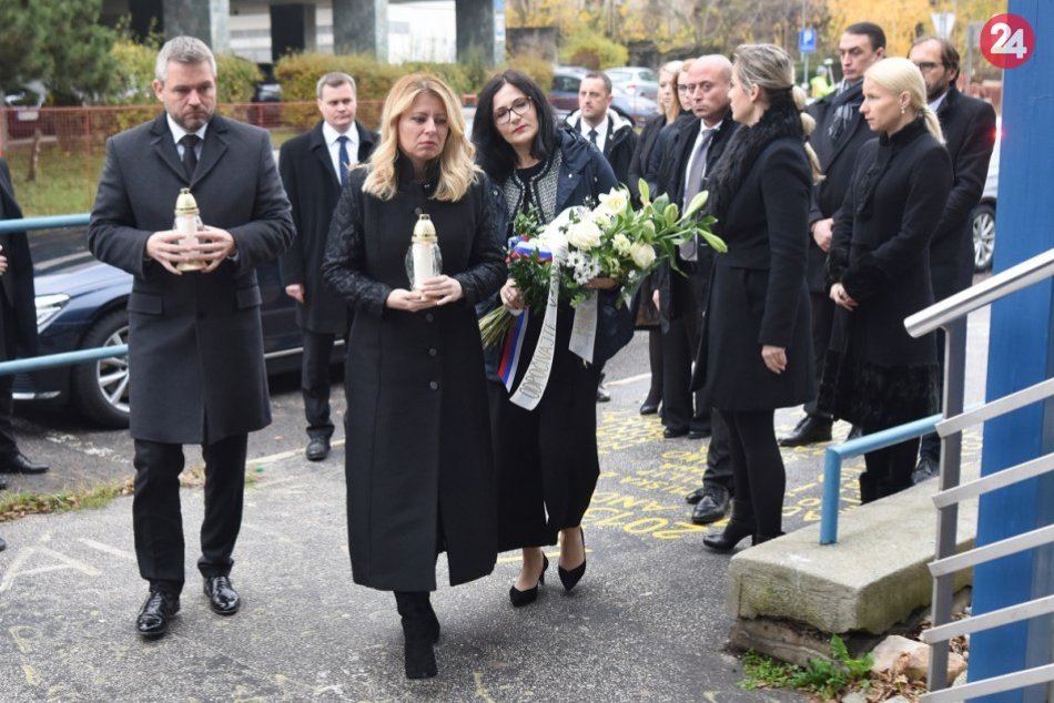 Zapálili sviečku obetiam havárie autobusu pri Nitre