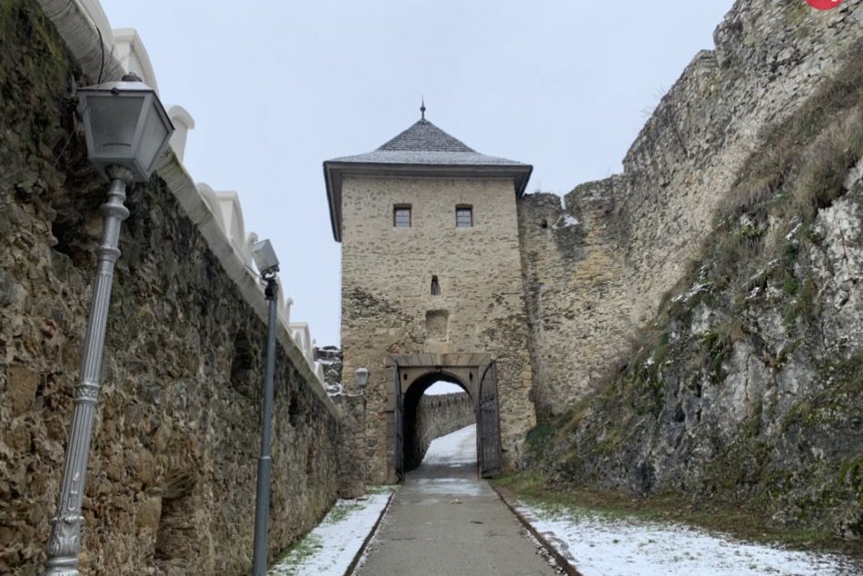 FOTO: Trenčiansky hrad v zime