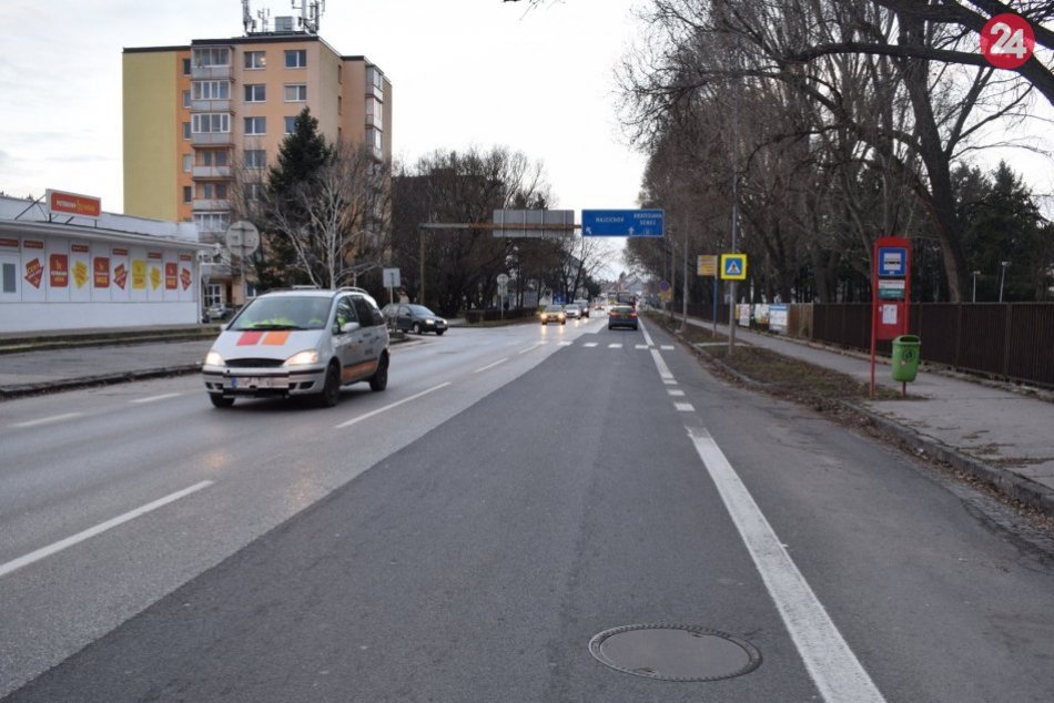 Auto zachytilo chodca: Vodič po nehode nezastavil