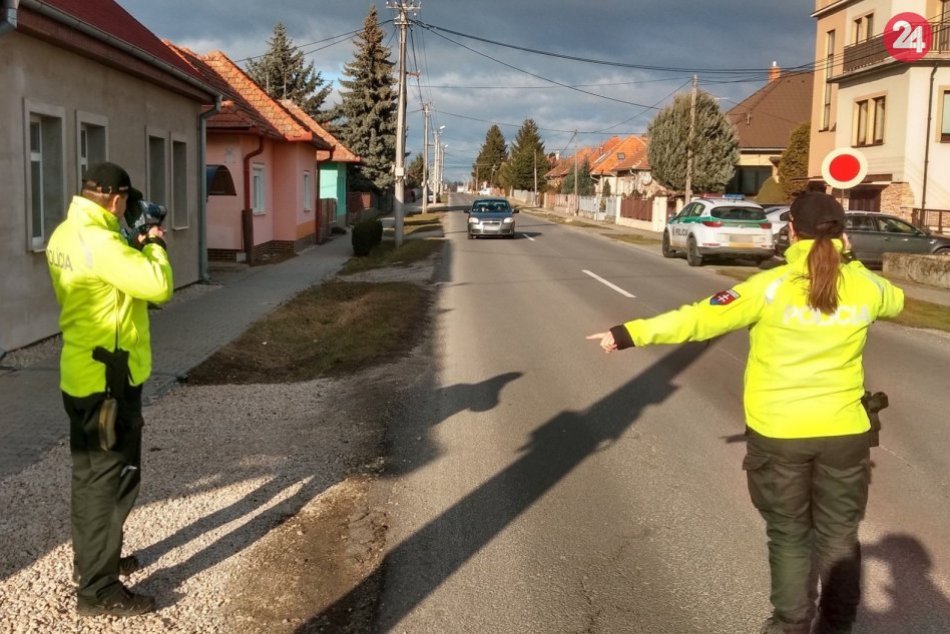 Nitrianska polícia si posvietila na vodičov