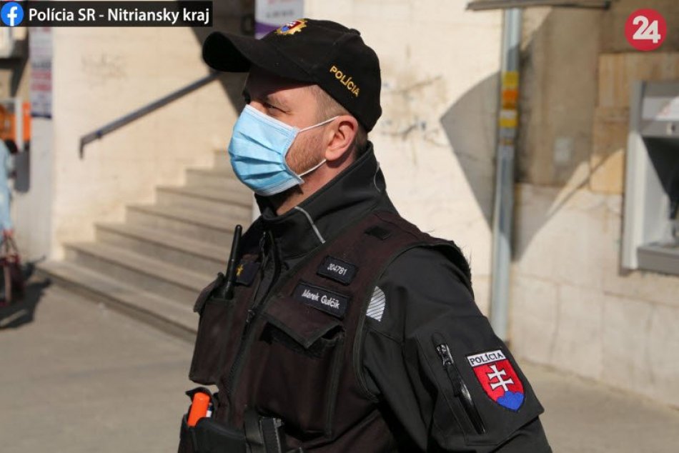 Na vyplácanie sociálnych dávok dohliada polícia