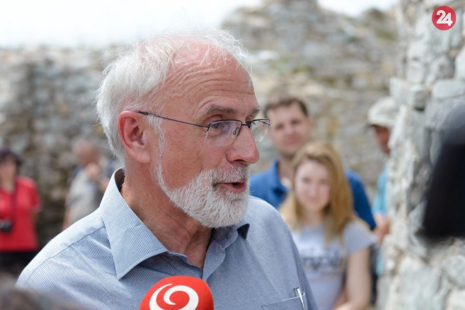 Minister pôdohospodárstva na hrade Hrušov