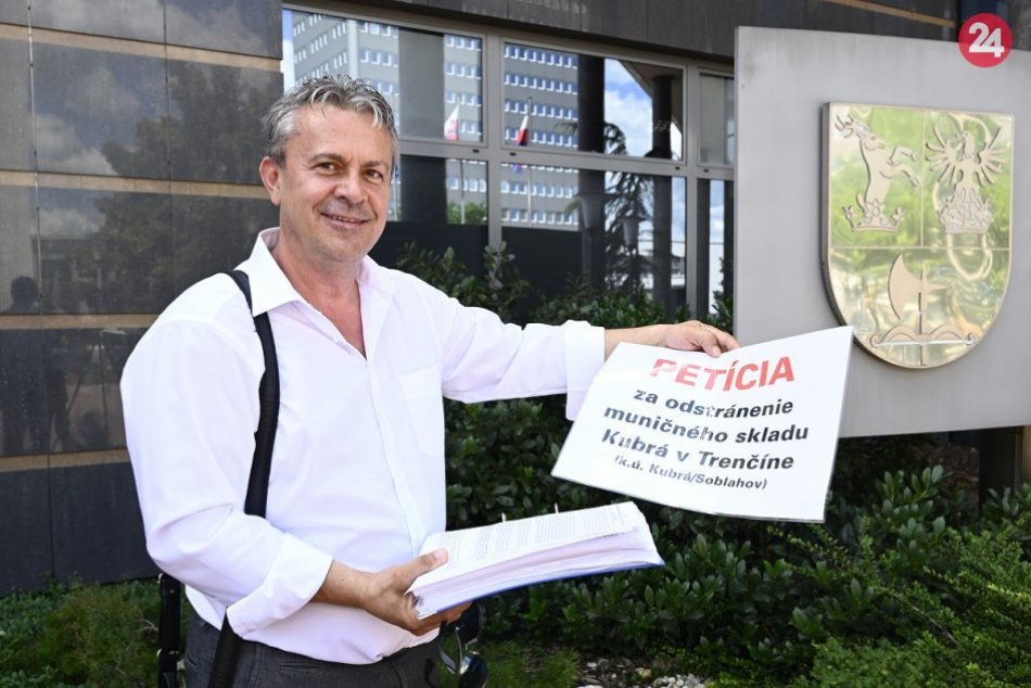 FOTO: Proti muničnému skladu v Trenčíne-Kubrej vznikla petícia