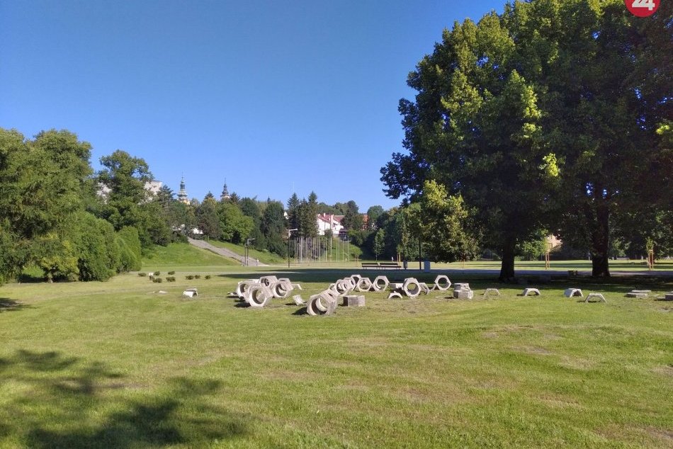 V ORBAZOCH: Bystrický park sa oplatí navštíviť už ráno