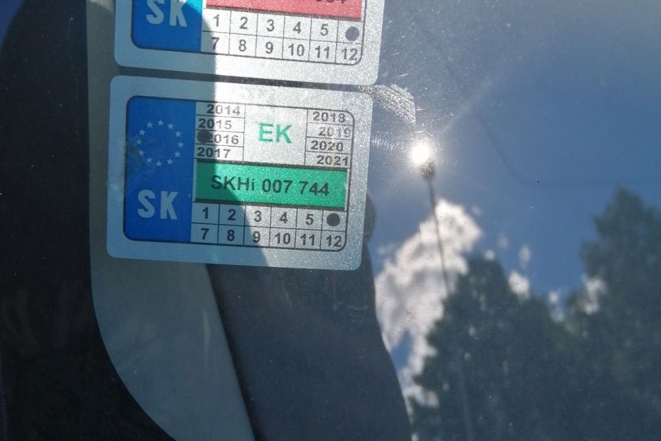 V OBRAZOCH: Dlhodobo stojace vozidlá v Bystrici