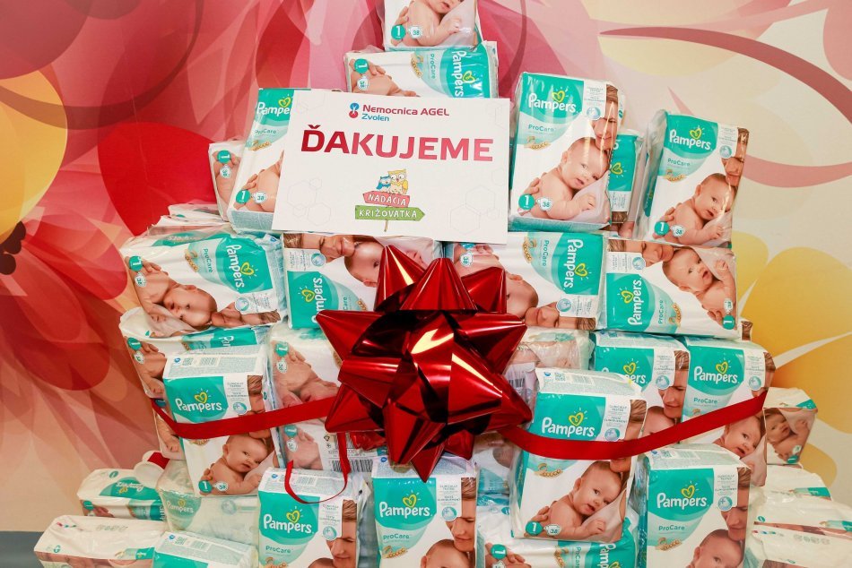 V OBRAZOCH: Zvolenská nemocnica dostala stovky plienok