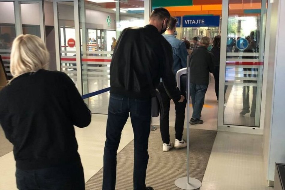 V OBRAZOCH: Opatrenia v bystrickej nemocnici