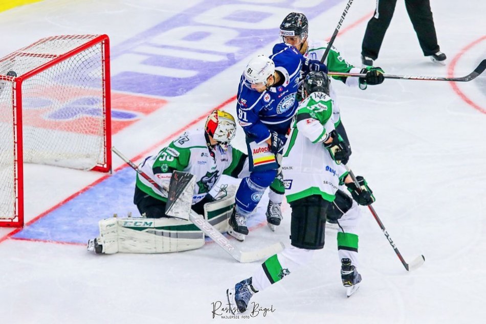 HC Mikron Nové Zámky - HK Nitra 3:4 v predohrávke 8. kola