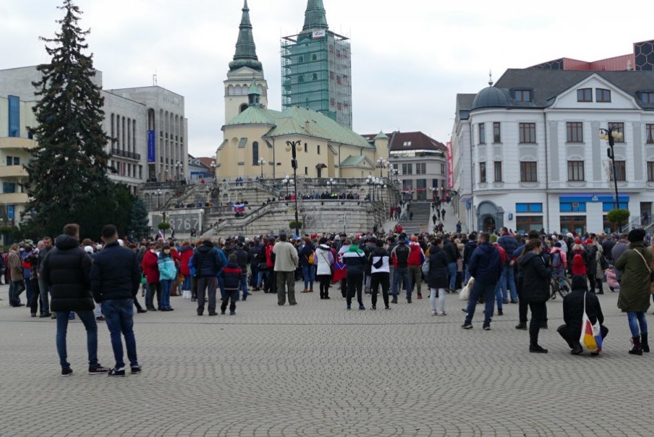 OBRAZOM: Protivládny protest v Žiline