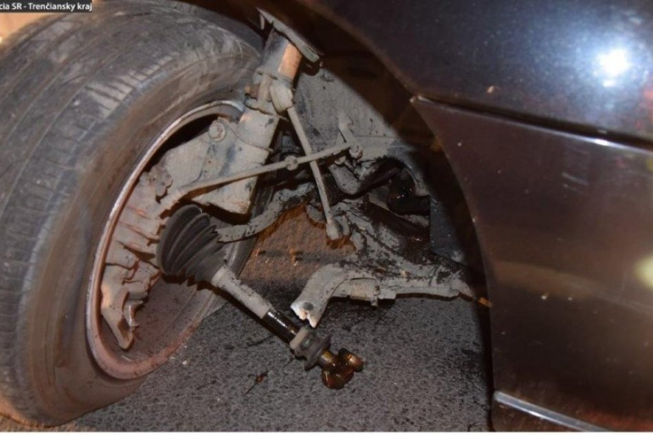 Po dopravnej nehode mala vodička z Novej Dubnice v dychu 3,21 promile alkoholu