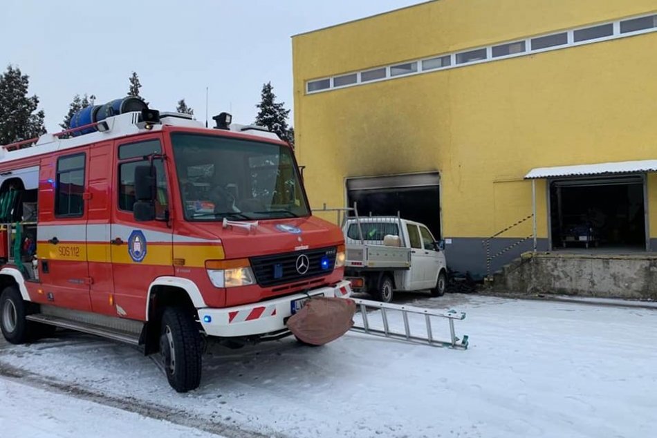 Požiar kancelárskych a skladových priestorov na Čermáni