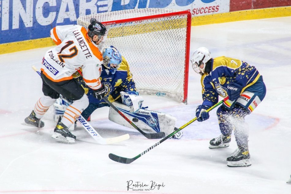 HK Nitra - HK Dukla Ingema Michalovce 2:4 v 39. kole