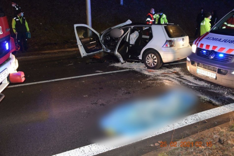 V OBRAZOCH: Zábery z miesta tragickej nehody v Bystrici