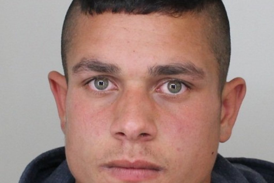 Polícia pátra po Patrikovi. Videli ste niekde tohto mladíka?