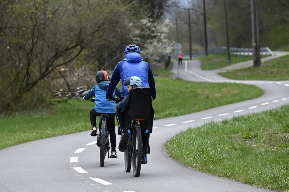 OBRAZOM: Cyklotrasa v Skalke nad Váhom láka stovky návštevníkov