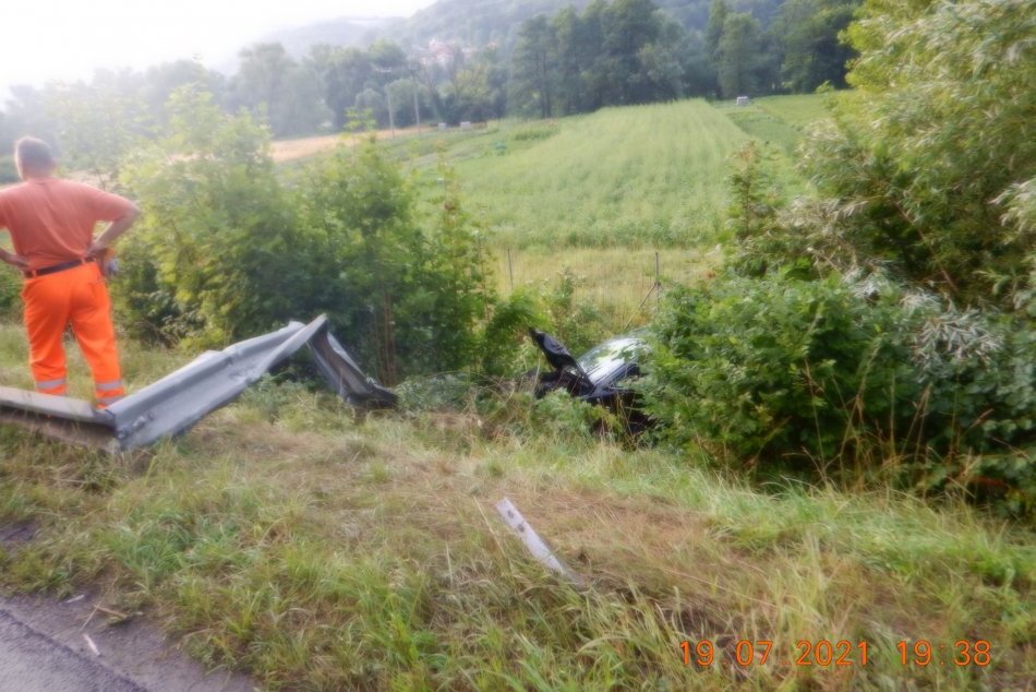 V OBRAZOCH: Pri dopravnej nehode na R1 sa zranila žena