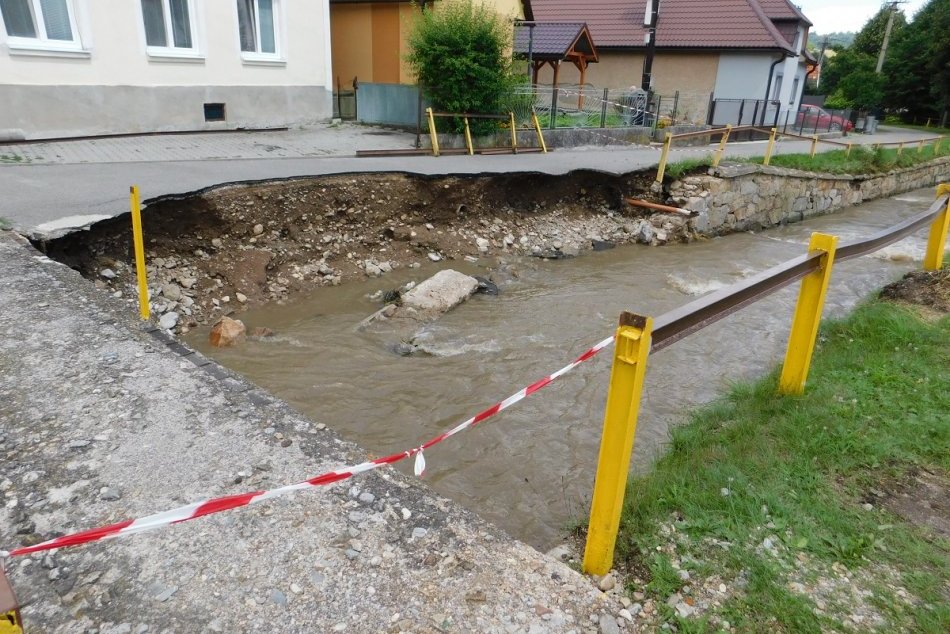 OBRAZOM: V obci Valaská Belá vyhlásili pre povodne mimoriadnu situáciu
